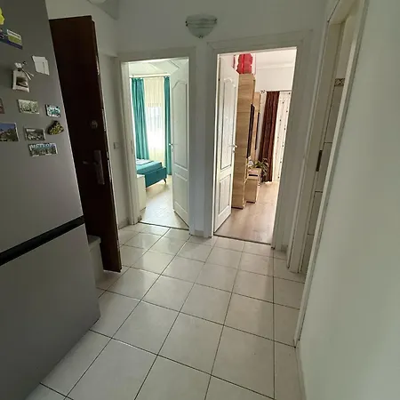 Sea Breeze Apartament *